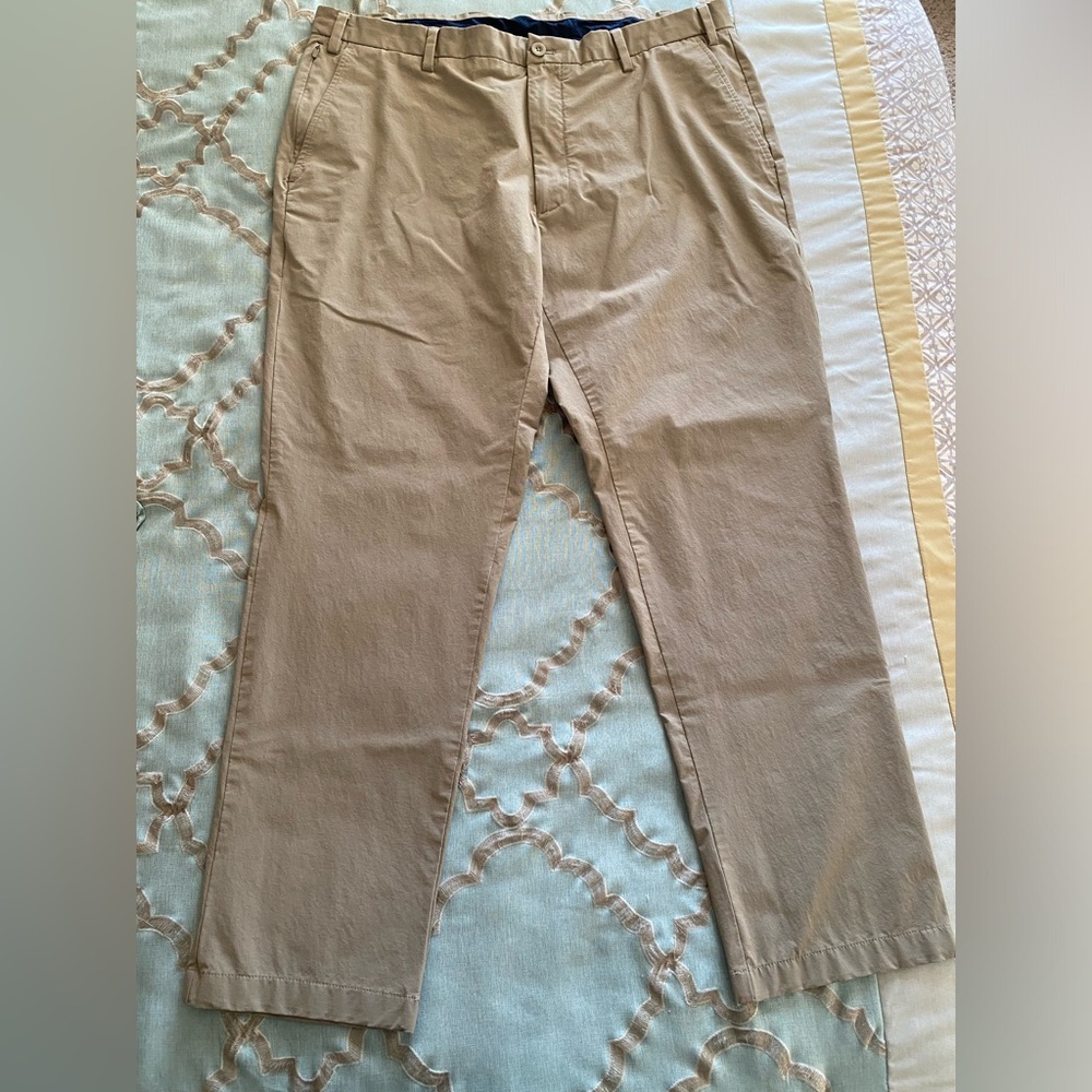 Vineyard Vines OTG On The Go Pants Khaki Sz 42X32